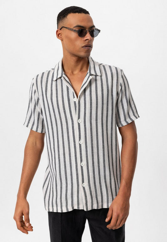 Short sleeve shirt